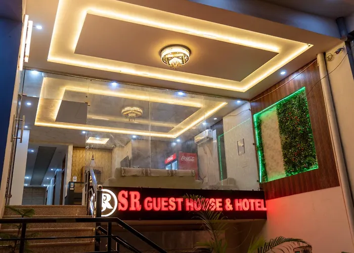 Sr Guest House & Hotel Agra 