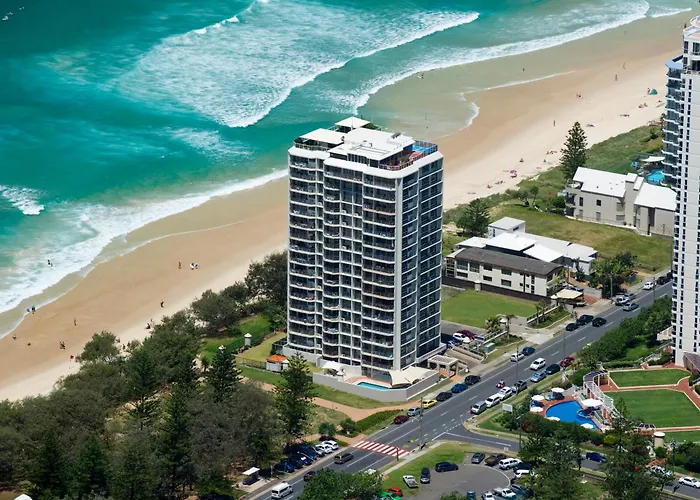 Golden Sands On The Beach - Absolute Beachfront Apartments Main Beach