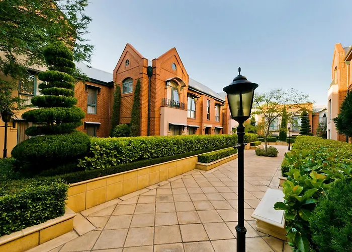 Majestic Old Lion Apartments North Adelaide