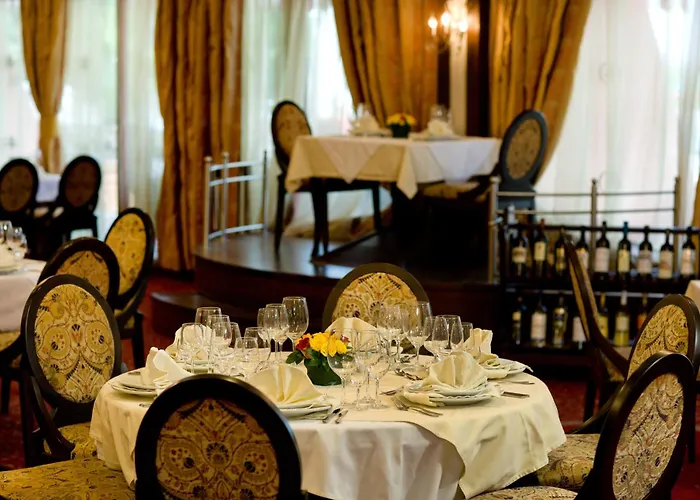 Apollo Spa Resort - All-Inclusive , Indoor & Outdoor Pools & Individual Ac In Every Room Goldstrand