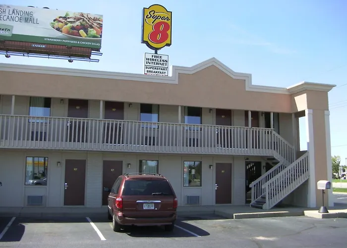 Super 8 By Wyndham Lafayette Motel