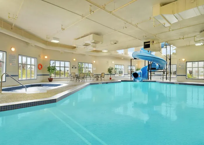 Days Inn & Suites By Wyndham Strathmore