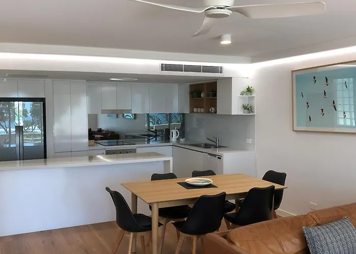 Camargue Beachfront Apartments Maroochydore