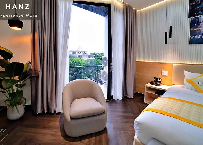S79 Friday Hotel TP. Hồ Chí Minh