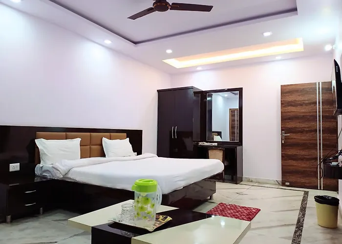 Hotel Pink Paradise Gorakhpur