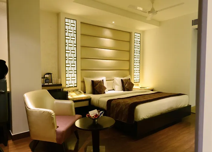 Hotel City Star At City Centre With Free Airport Pickup New Delhi