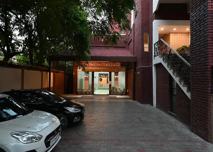 Little Chef Hotel Kanpur