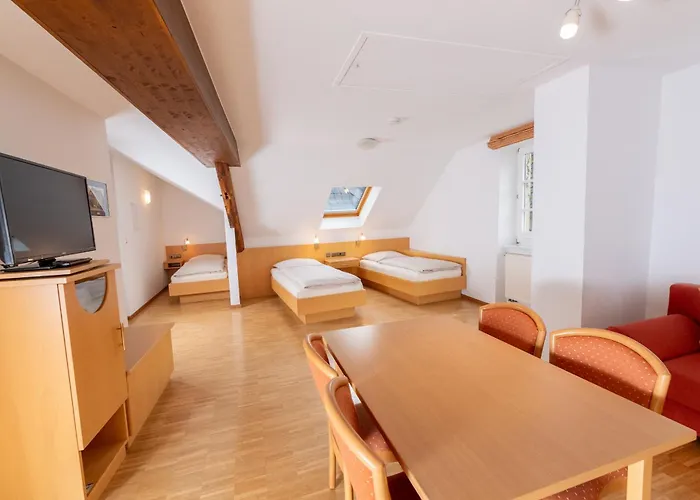 Warsberger Weinhof - Hotel&Weinwirtschaft Neumagen-Dhron