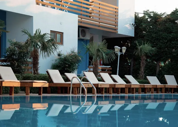 Hotel Athina Velipoje