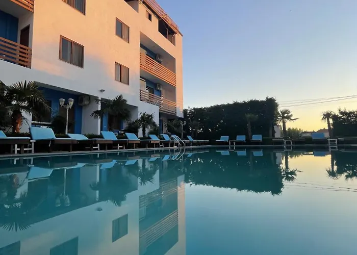 Hotel Athina Velipoje