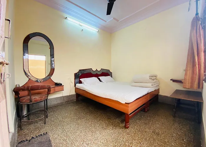 Hotel Khajanchi Kota 