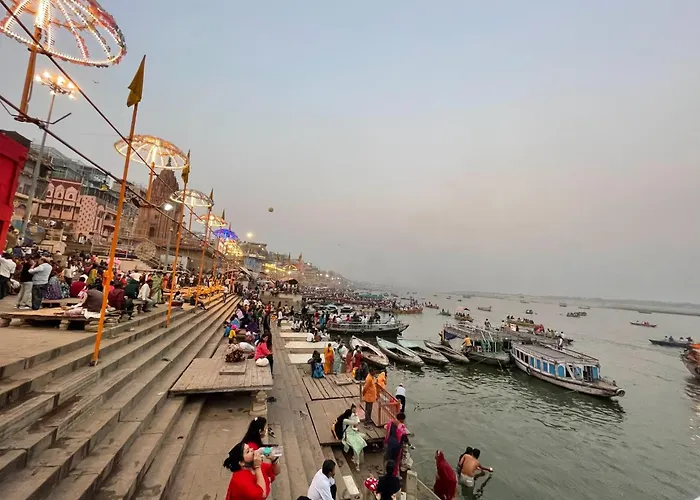 Hotel Ananya Inn Varanasi