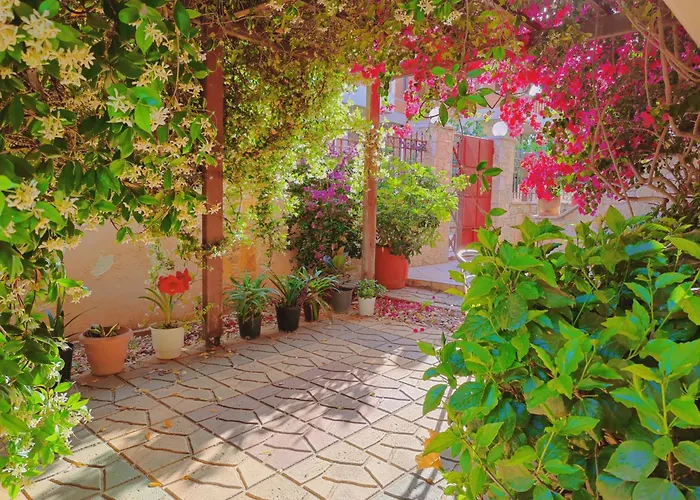 Artemis Garden Near Airport Hotel