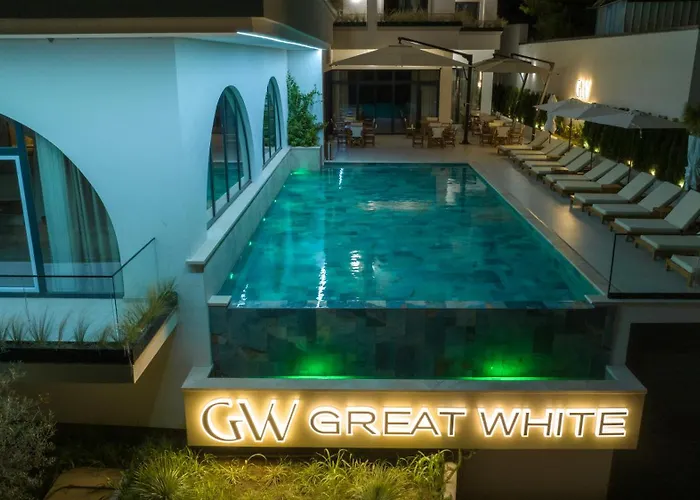 Great White Hotel Shëngjin