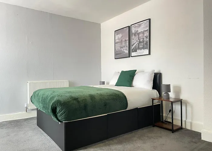 Marroway Shared House Hotel Birmingham