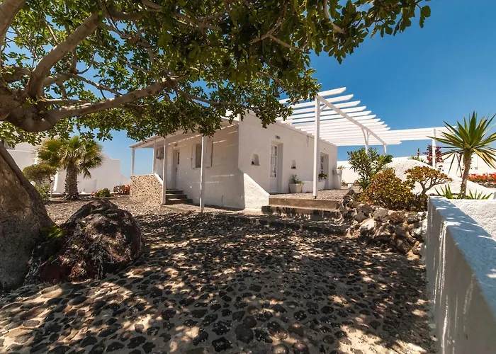 Artemis Suites Megalochori 