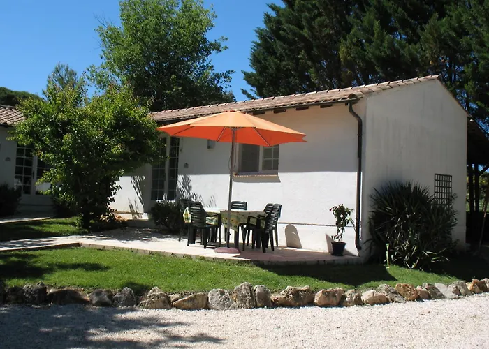 Résidence Miro, gîtes climatisés avec piscine et tennis Les Arcs-sur-Argens