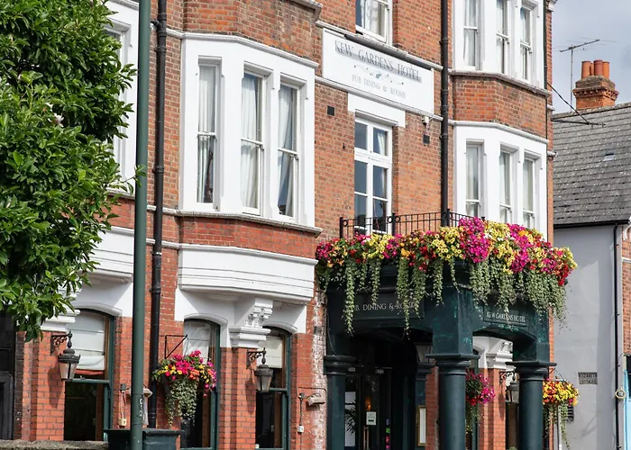 Kew Gardens Hotel