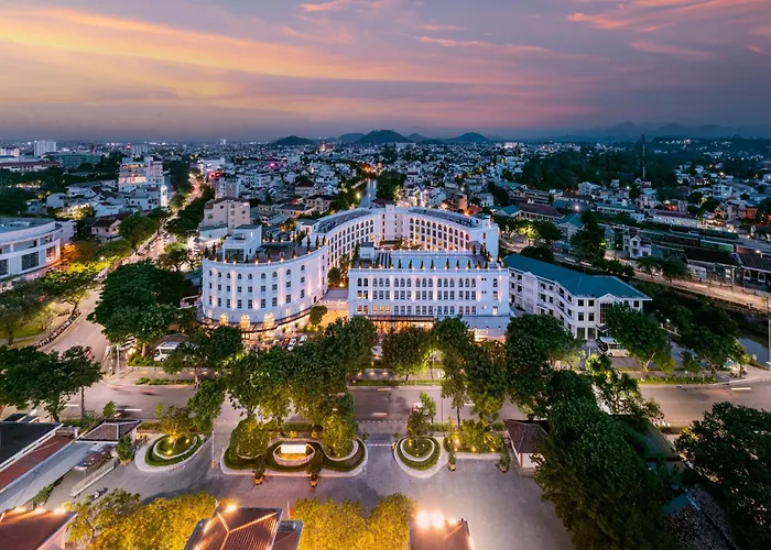 Silk Path Grand Hue Hotel