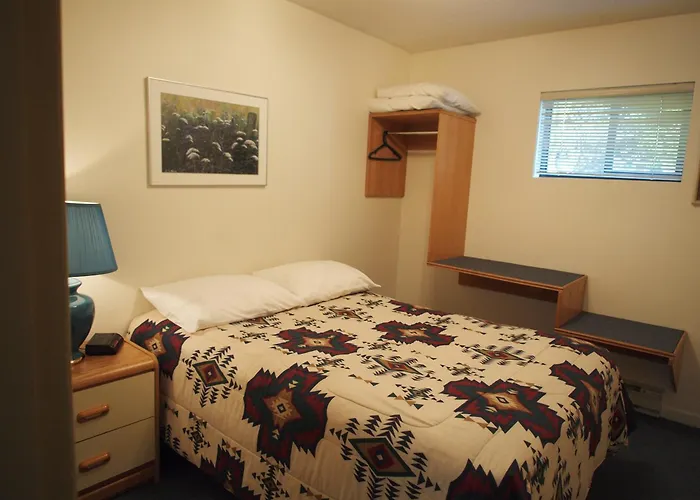 Whale'S Tail Guest Suites Ucluelet