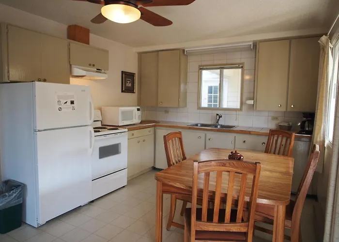Whale'S Tail Guest Suites Ucluelet