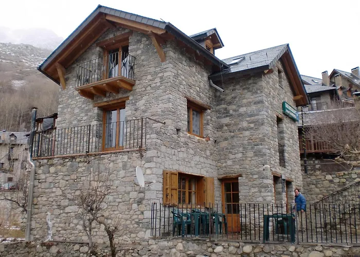Pensió i Apartaments la Bordeta Estación