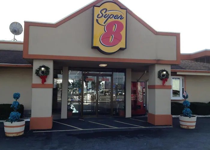 Super 8 By Wyndham Carlisle North Motel