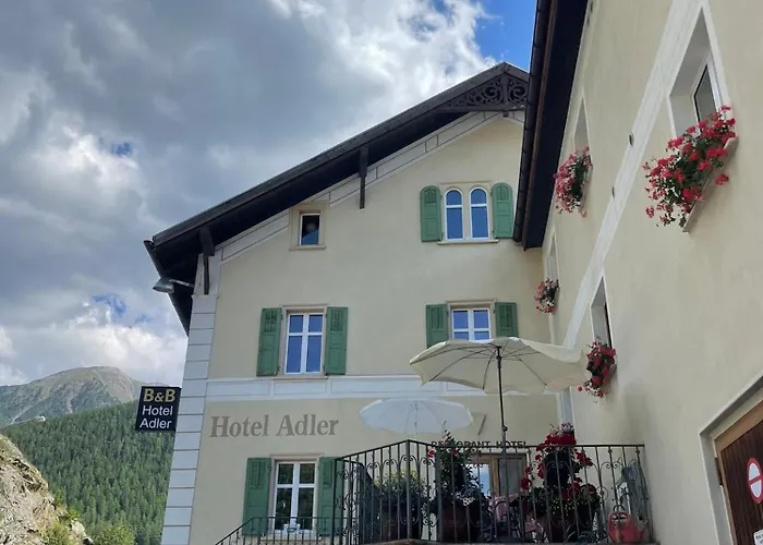 Hotel Adler Garni Zernez