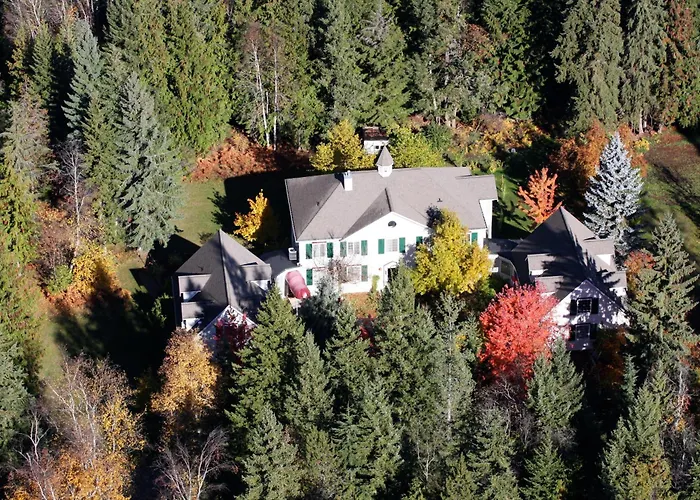The Inn At The Ninth Hole Bed & Breakfast Salmon Arm