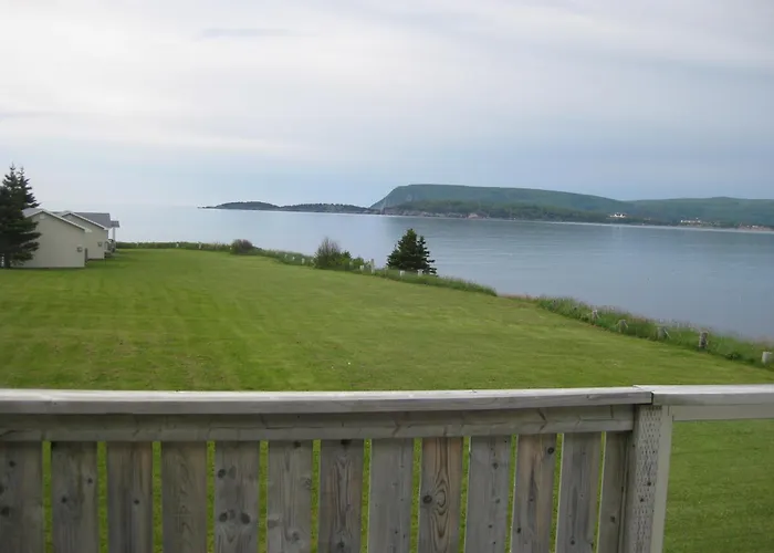 Seascape Coastal Retreat - 2 Adults Only - Hot Tub And Without Hot Tub Oceanfront Property Ingonish