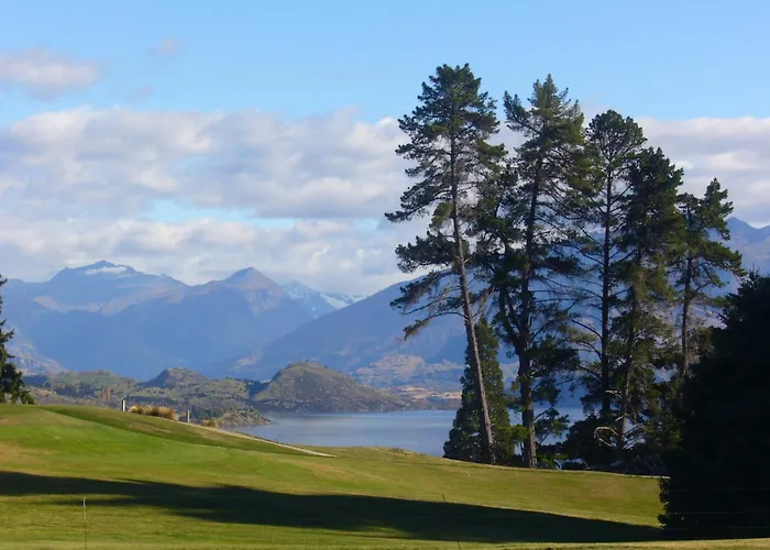Golfcourse Road Chalets And Lodge Wanaka