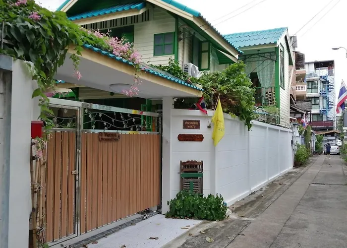 Baan Tepa Boutique House Bed & Breakfast กรุงเทพมหานคร