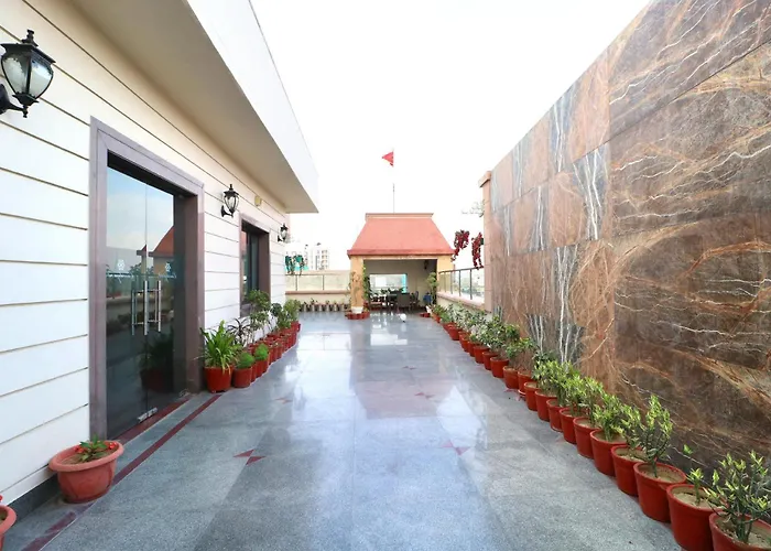 Hotel Leela Grande Karnal