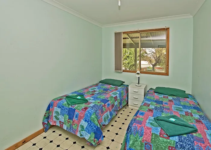 Acclaim Pine Grove Holiday Park Esperance
