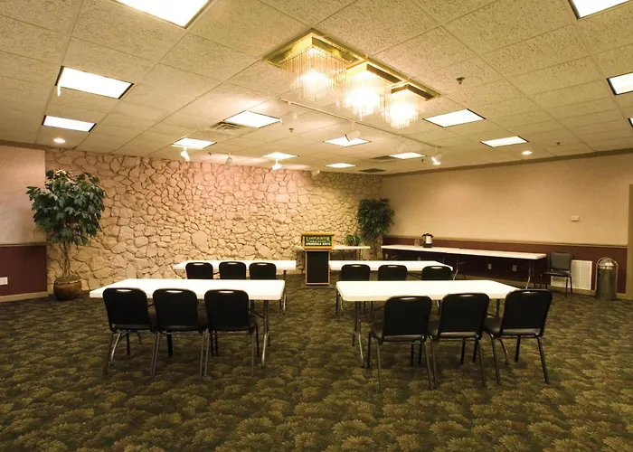 Lamplighter Inn-South Springfield
