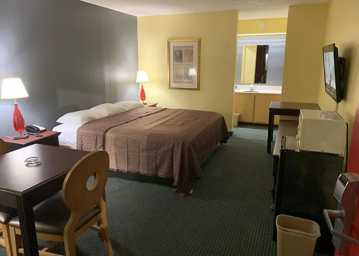 Relax Inn & Suites Dublin