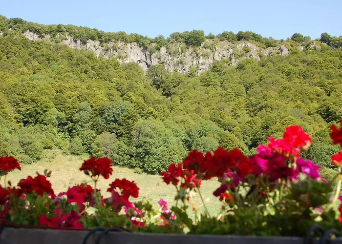 Aux 500 Diables Eco Lodge - Hotel Chambon-sur-Lac