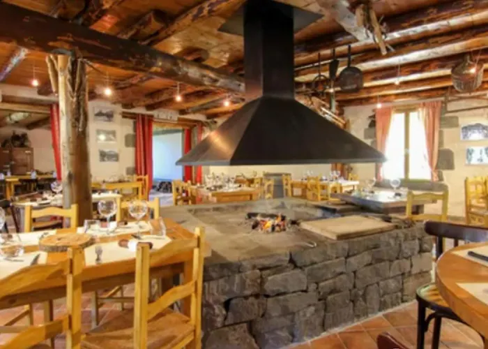 Aux 500 Diables Eco Lodge - Hotel Chambon-sur-Lac