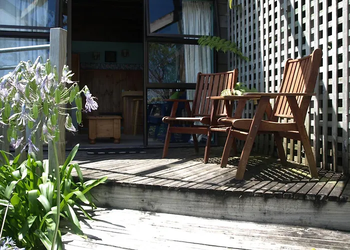 Grafton Cottage & Chalets Thames