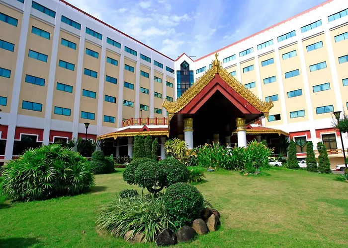 Summit Parkview Yangon Hotel