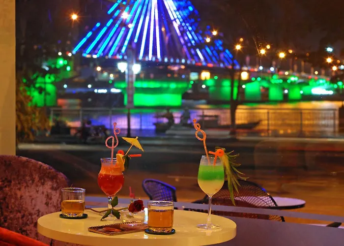 Bamboo Green Riverside Hotel Danang