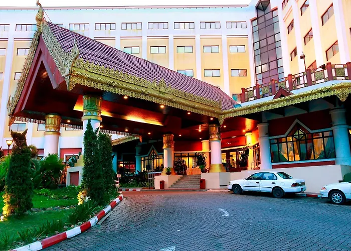Summit Parkview Yangon Hotel