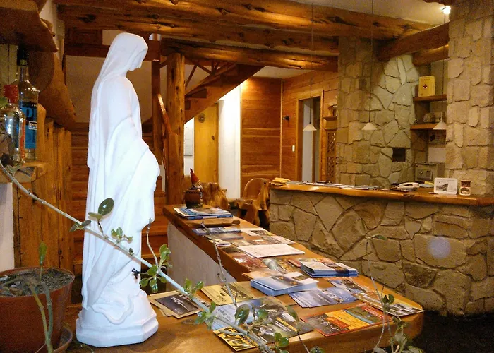 Hosteria Lekun Lekun Villa La Angostura