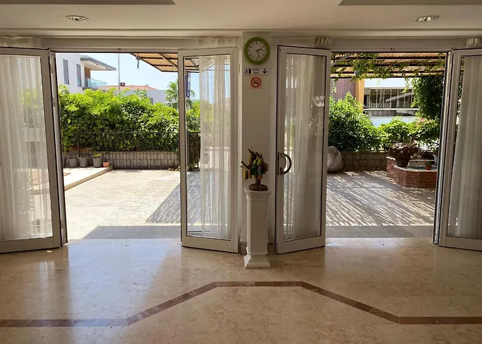 Fora Apart Otel Çeşme