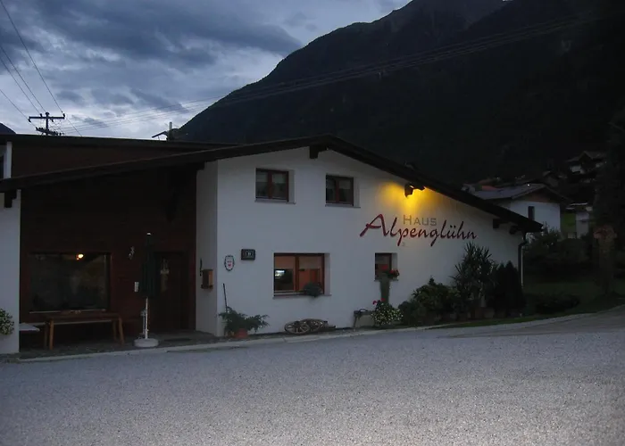 Hotel Haus Alpenglühn Sautens