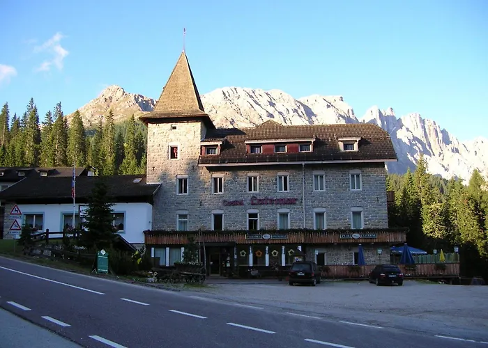 Hotel Castel Latemar Carezza al Lago