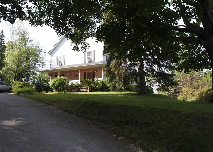Au Manoir De La Rue Merry Magog