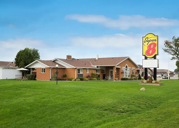 Super 8 By Wyndham Port Elgin Hotel