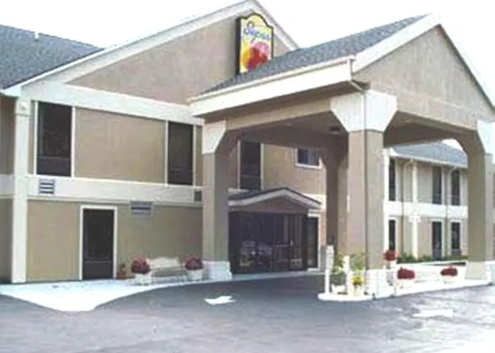 Super 8 By Wyndham Erwin, I-26 Exit 37 Motel
