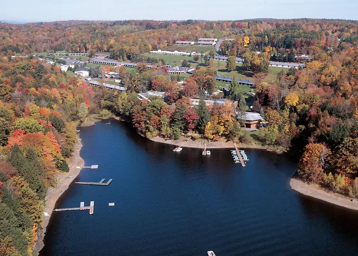 Cove Haven Resort (Adults Only) Lakeville